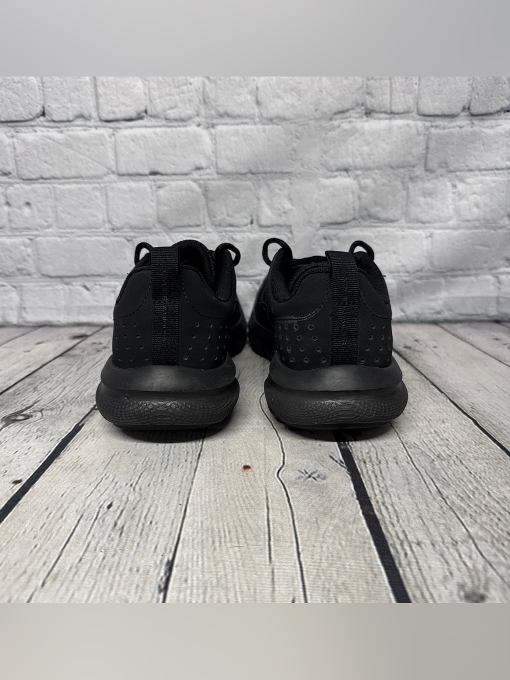 Under Armour Charged Assert Sneakers View 5